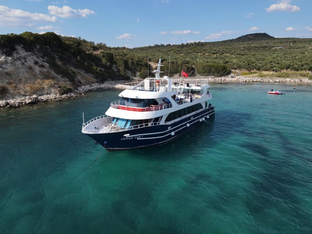 dikili tekne turu, dikili tekne turu fiyatları, dikili tekne turu rotası, güven tur, bahar güven, ilker güven, dikili, bademli